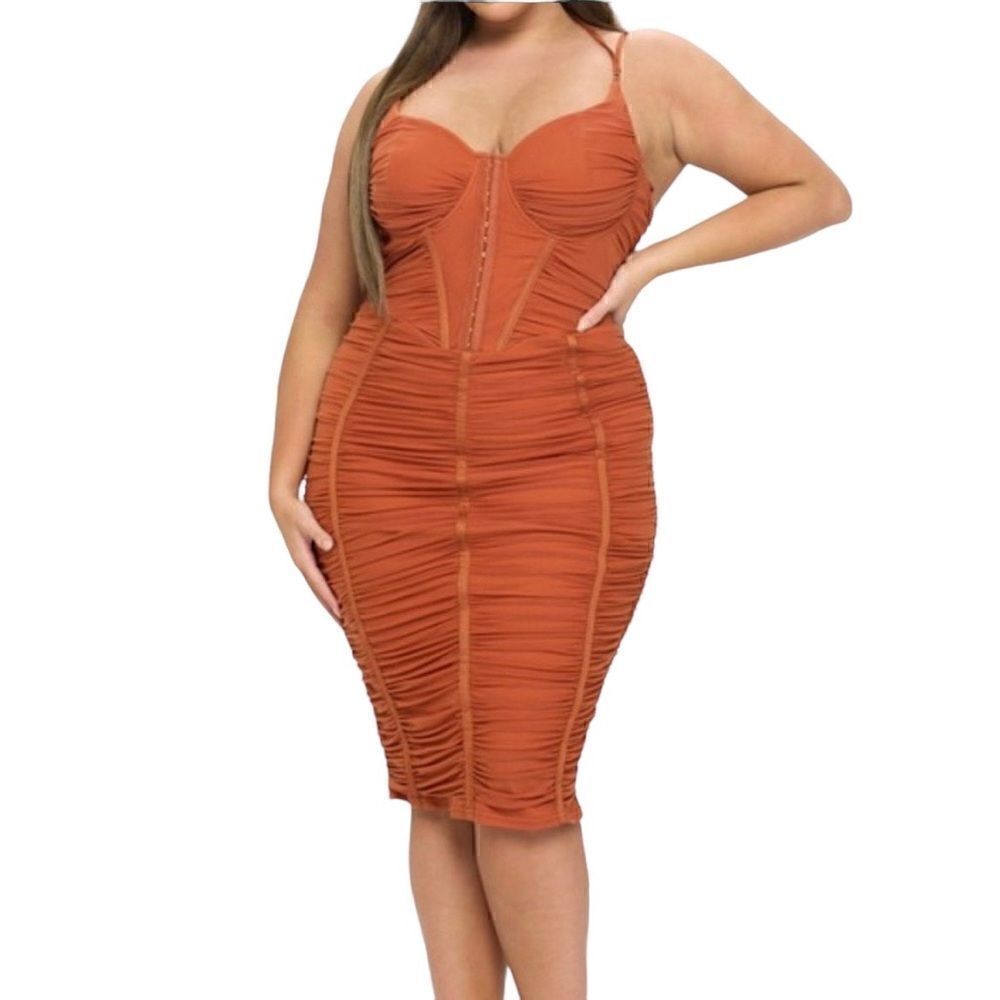 NWT Plus Women’s Bodycon Ruched Party Formal Cocktail Dress Rust / Orange Knee
